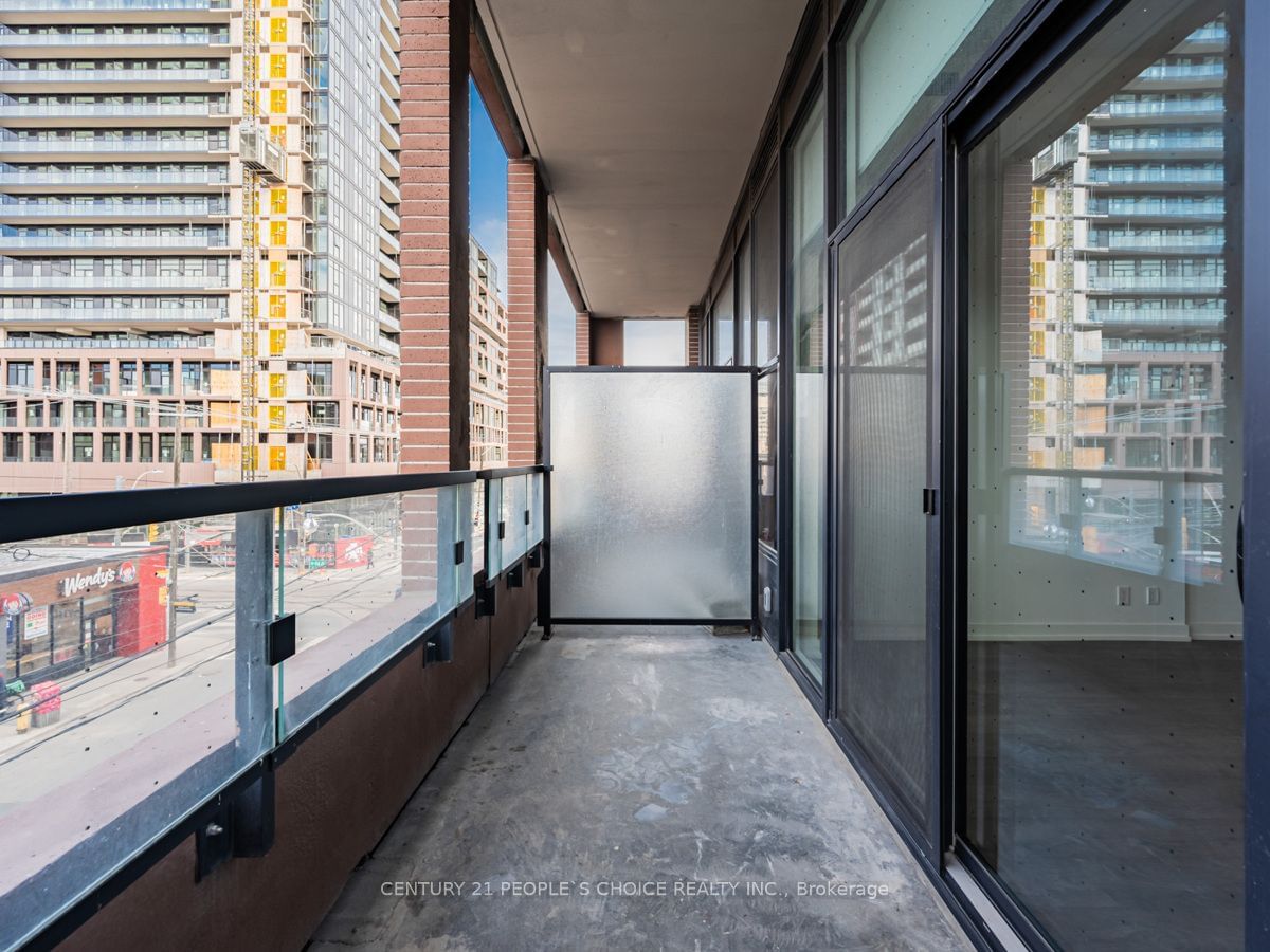 270 Dufferin St, unit 218 for rent