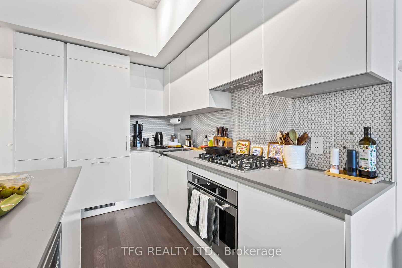 2720 Dundas St W, unit 810 for sale