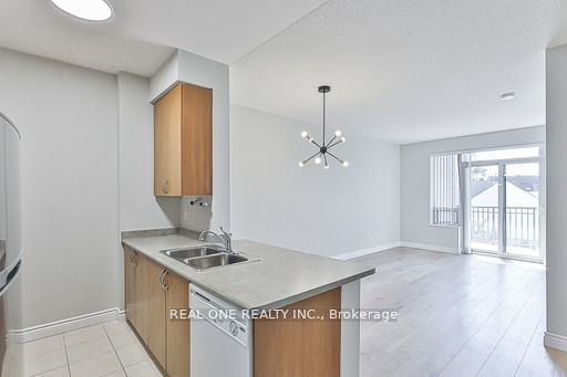 61 HEINTZMAN St, unit 312 for sale