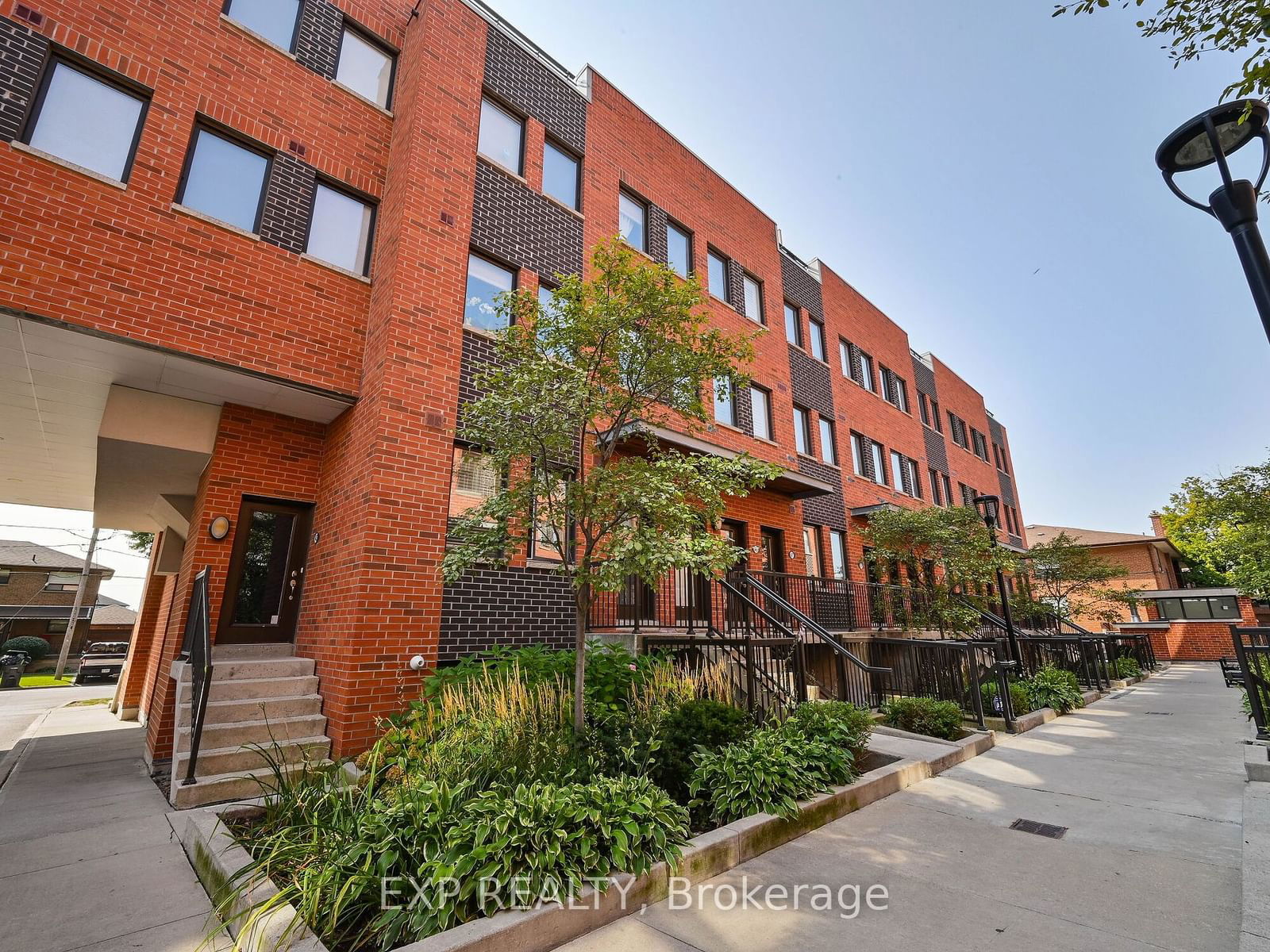 Winston Park Townhomes I, North York, Toronto