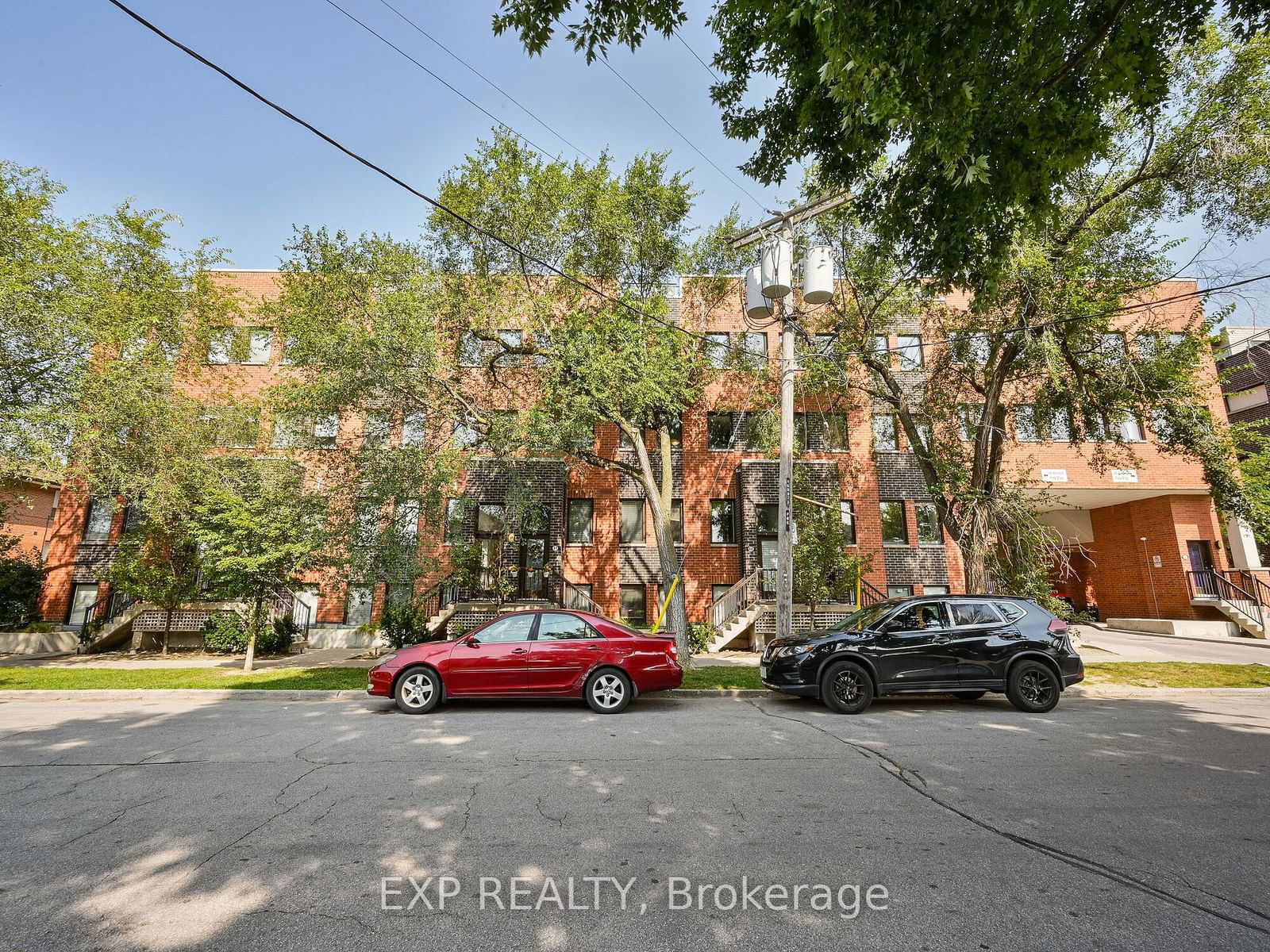 Winston Park Townhomes I, North York, Toronto