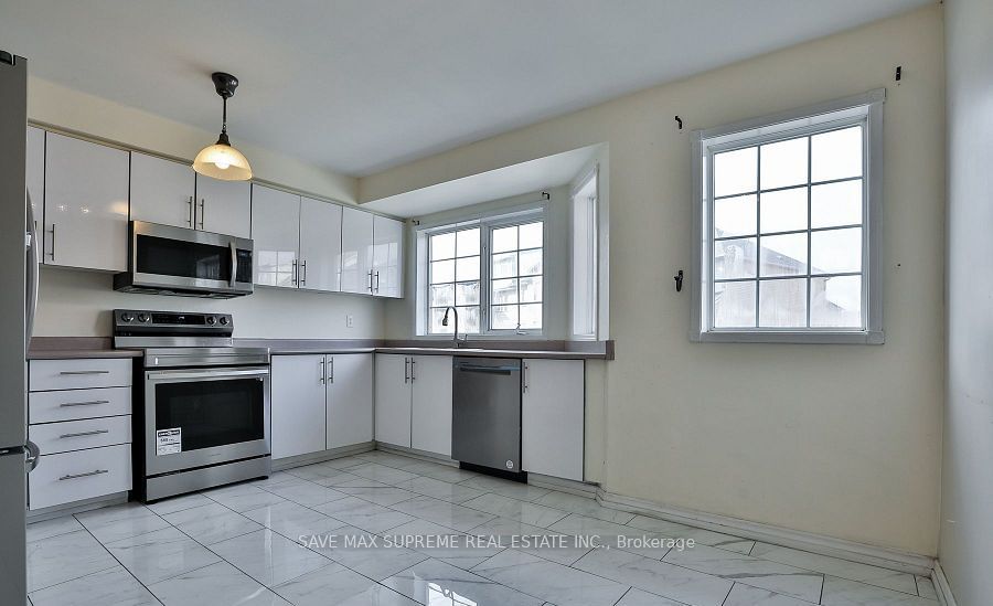 39 Spadina Rd, unit 39 for rent