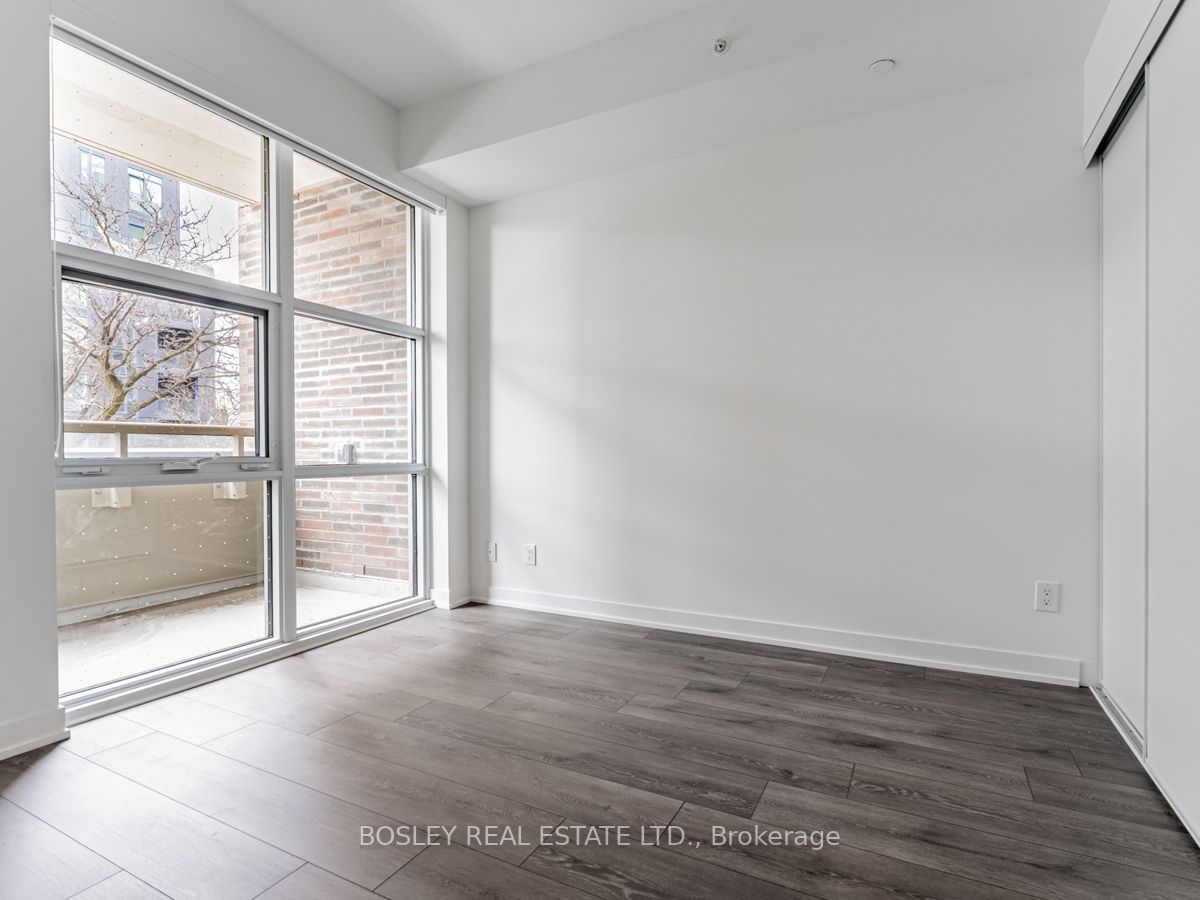 1787 St Clair Ave W, unit 212 for rent