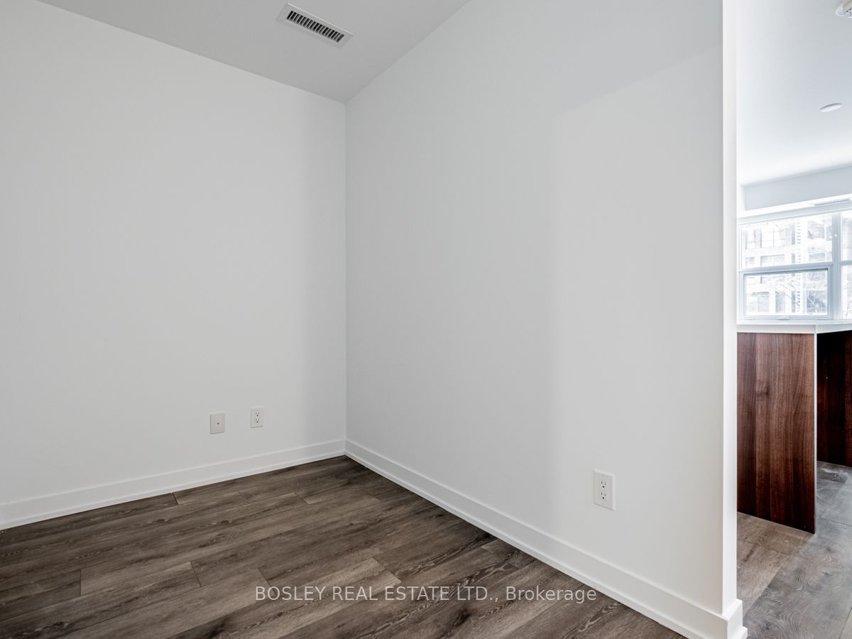 1787 St Clair Ave W, unit 212 for rent