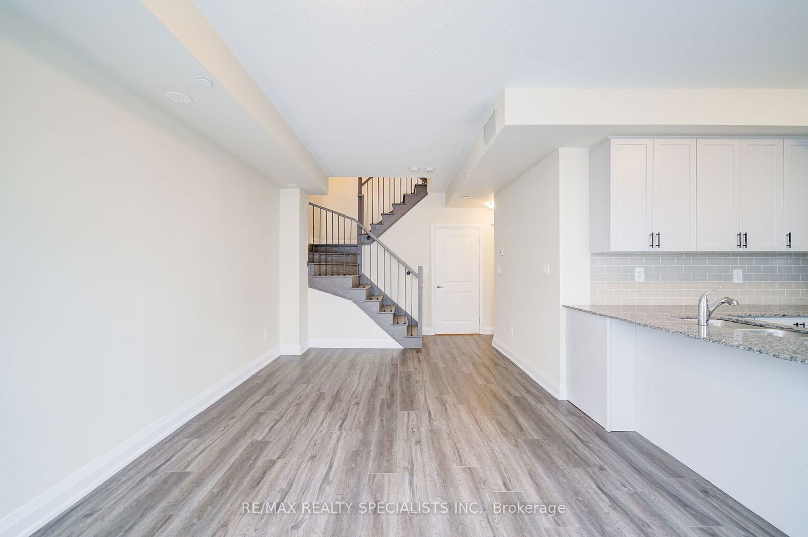 8175 Britannia Rd, unit 108 for sale