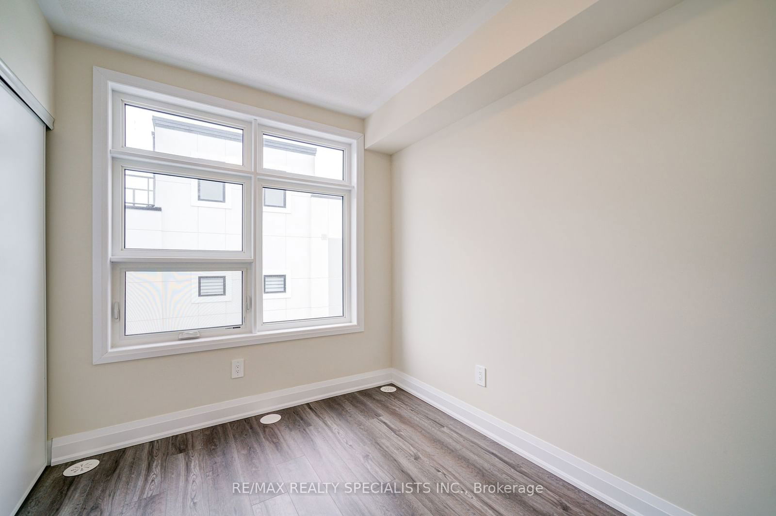 8175 Britannia Rd, unit 108 for sale