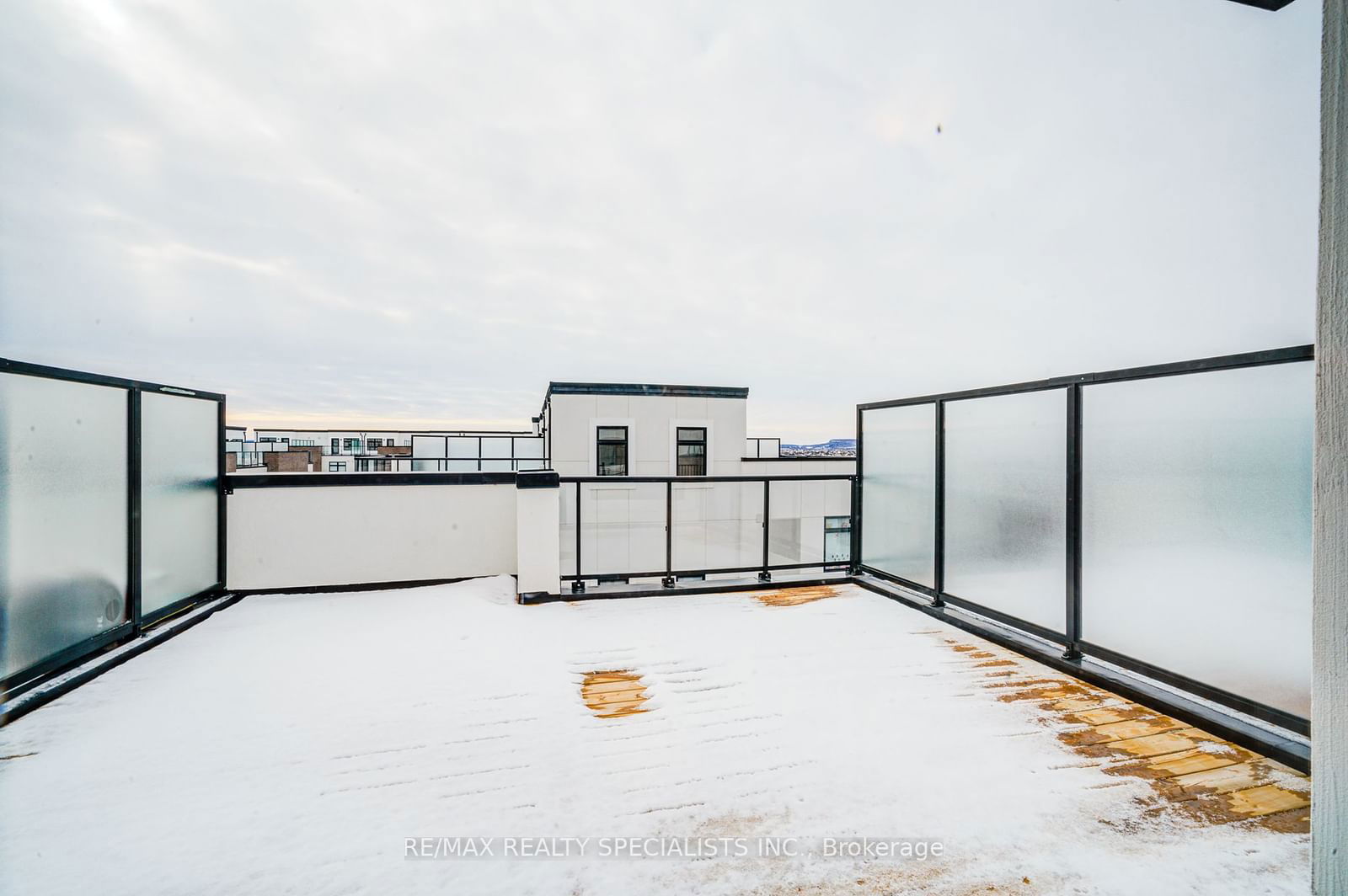 8175 Britannia Rd, unit 108 for sale