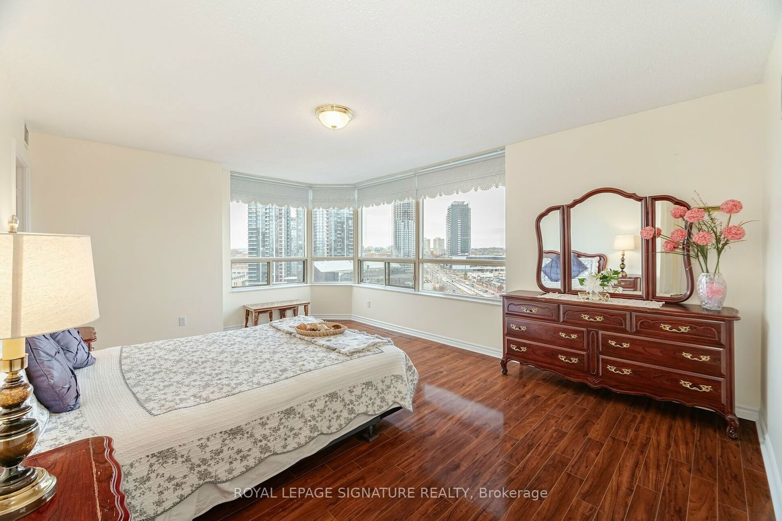 35 Kingsbridge Garden Circ, unit 1705 for sale