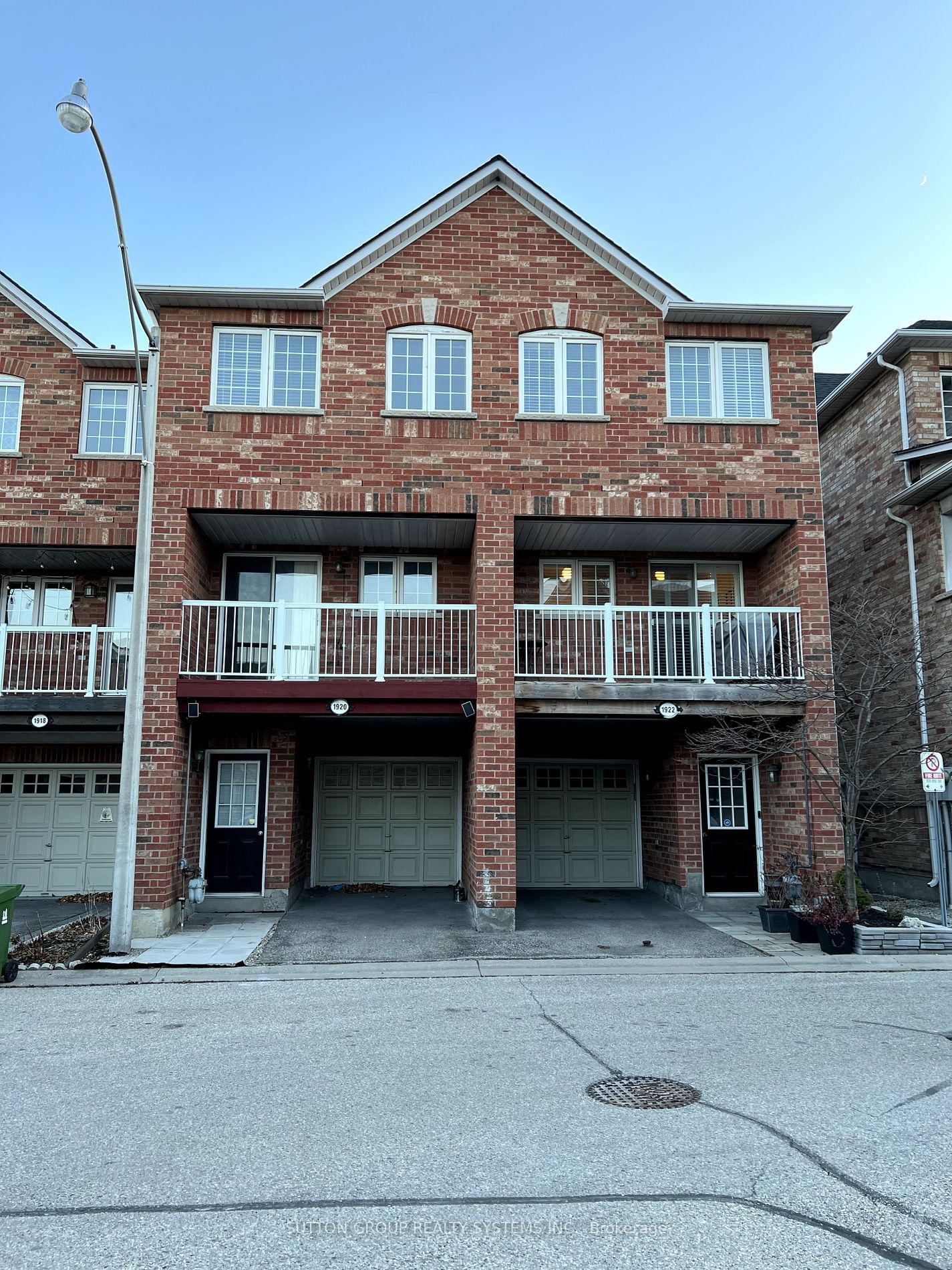 Townhomes of St. Clair I, West End, Toronto