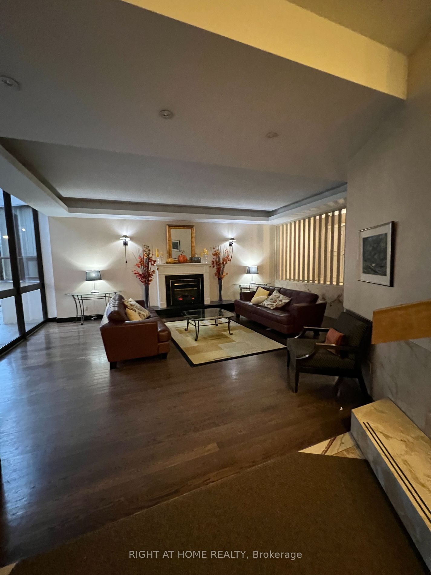 1333 Bloor St, unit 1018 for sale