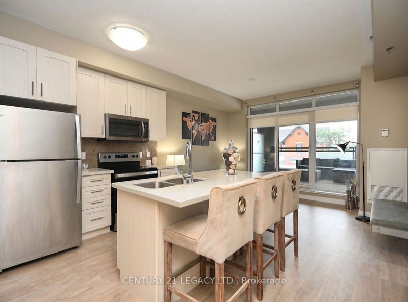 2486 Old Bronte Rd, unit 212 for rent