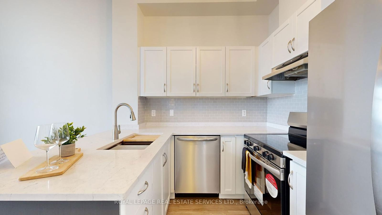 1600 Keele St, unit 404 for sale