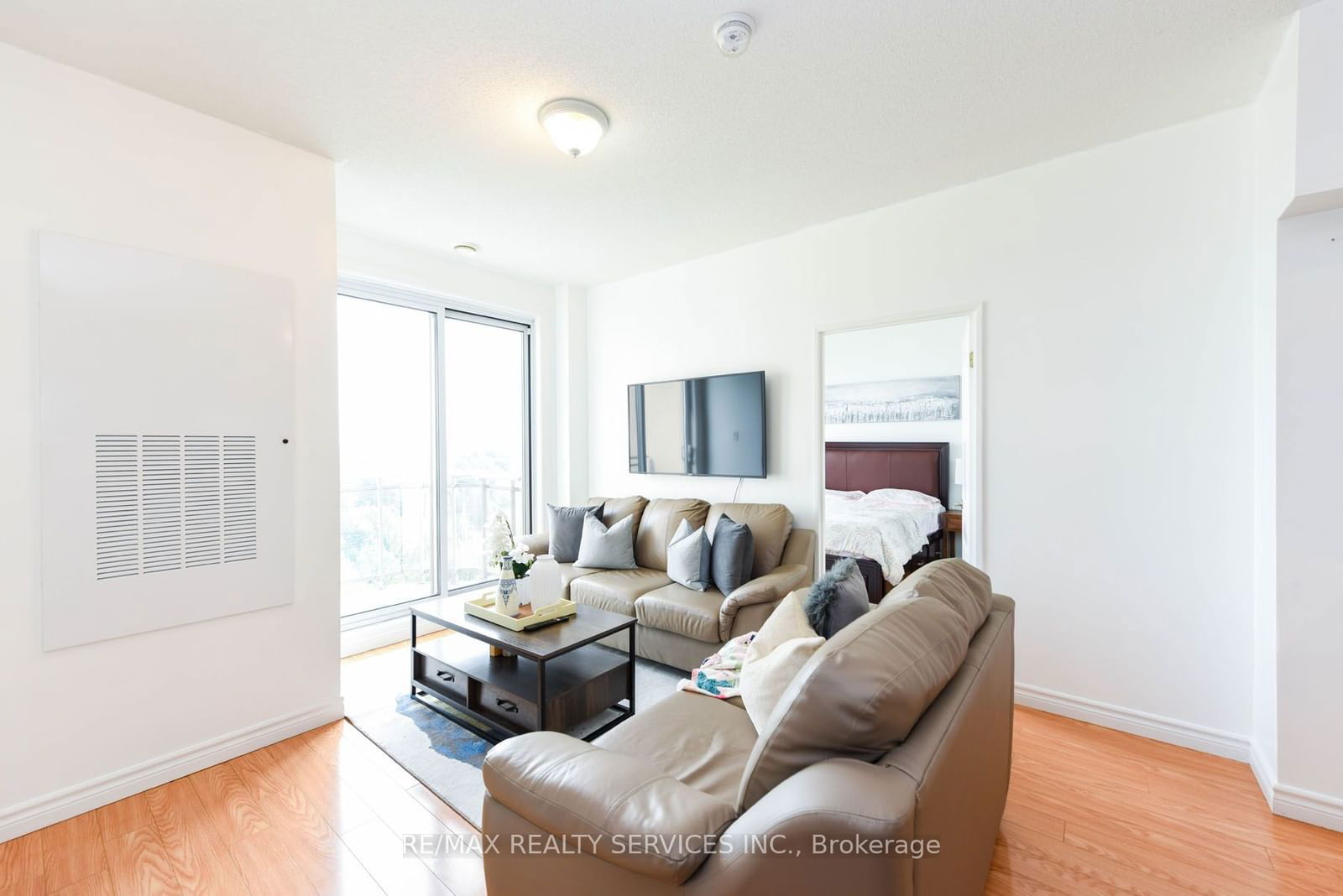 7405 Goreway Dr, unit 716 for sale