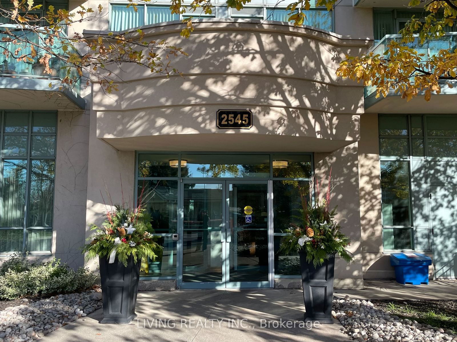 2545 Erin Centre Blvd, unit 1704 for sale