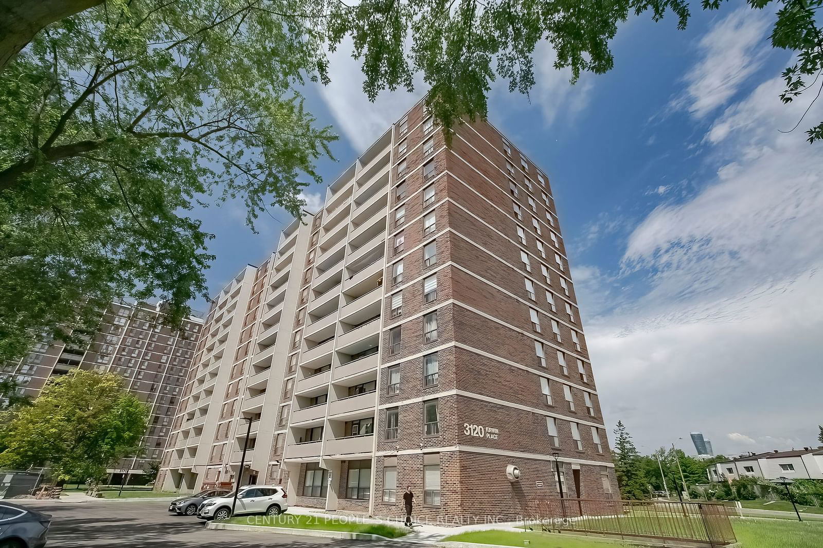 3120 Kirwin Ave, unit 1003 for sale