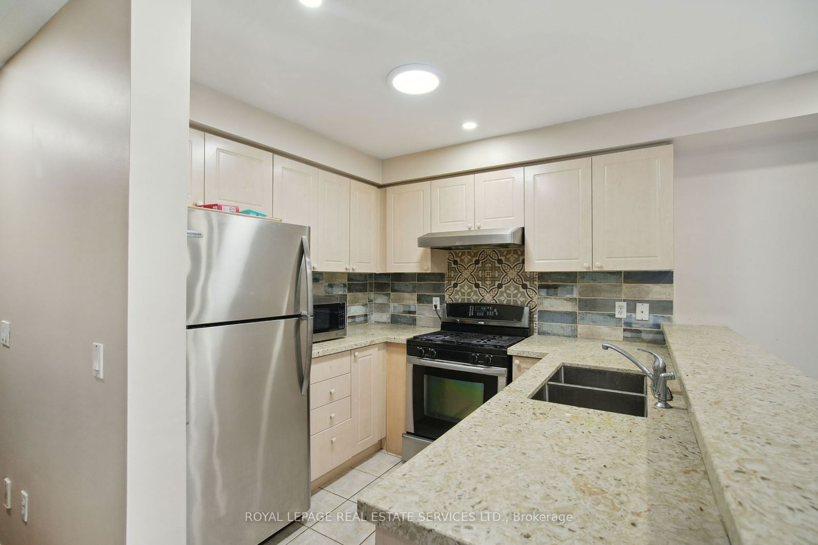 5055 Heatherleigh Ave, unit 27 for rent