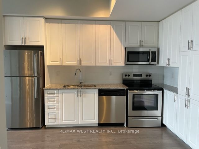 3091 Dufferin St, unit 801 for rent