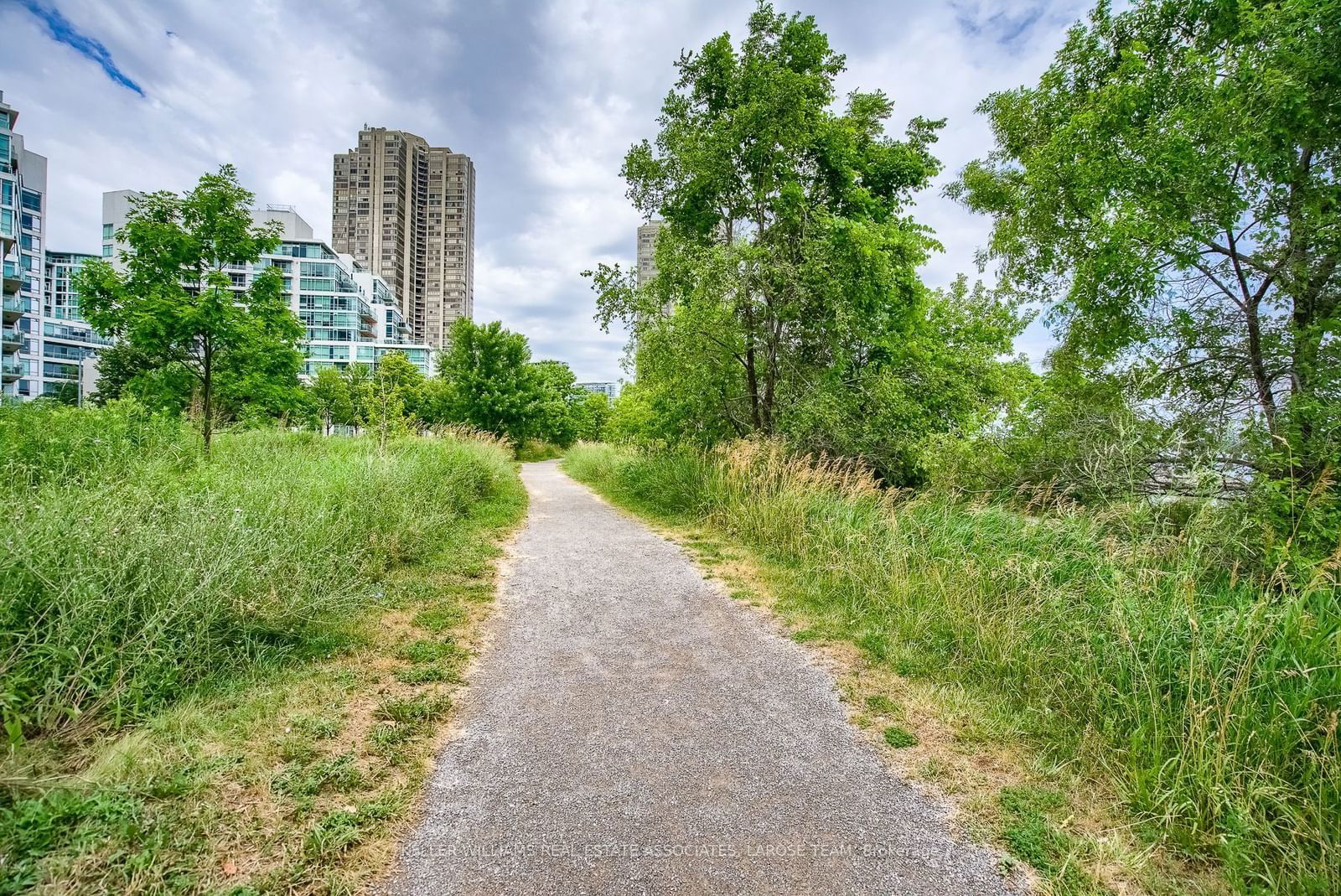 Hearthstone by the Bay Condos, Etobicoke, Toronto