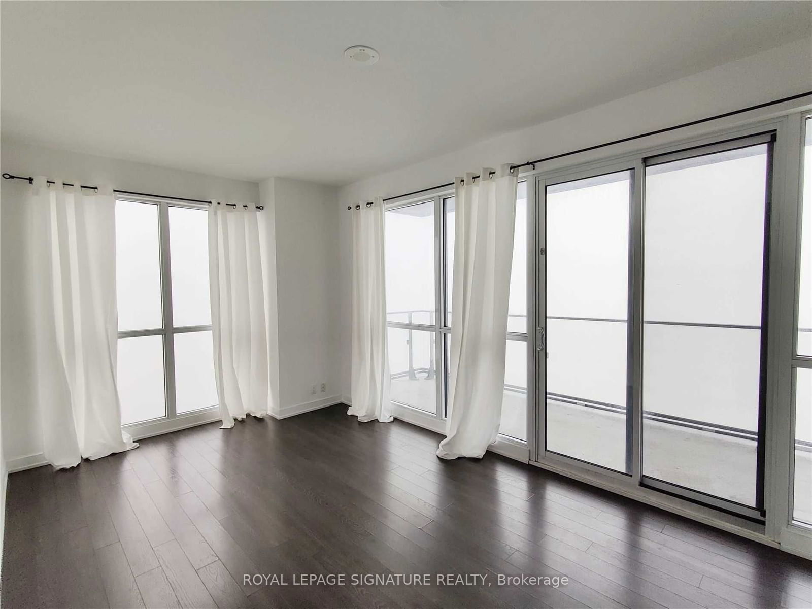 10 Parklawn Rd, unit 1607 for rent