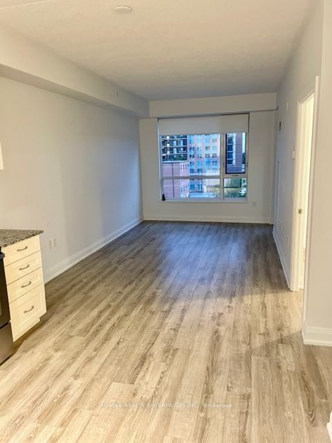 2800 Keele St, unit 418 for rent