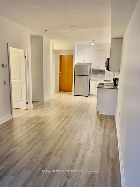 2800 Keele St, unit 418 for rent