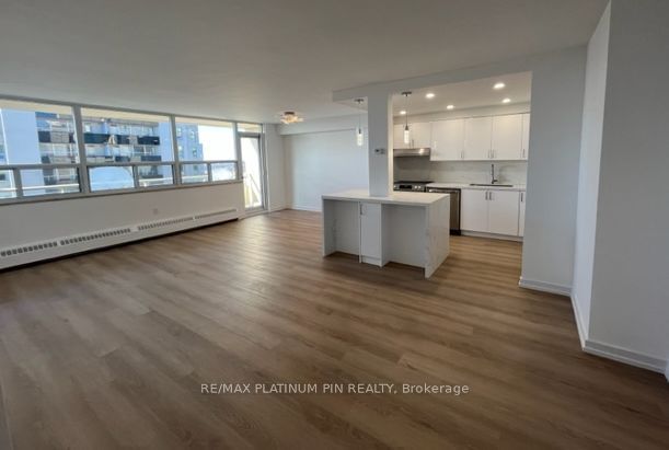 360 Ridelle Ave, unit 2103 for sale