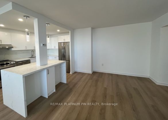 360 Ridelle Ave, unit 2103 for sale