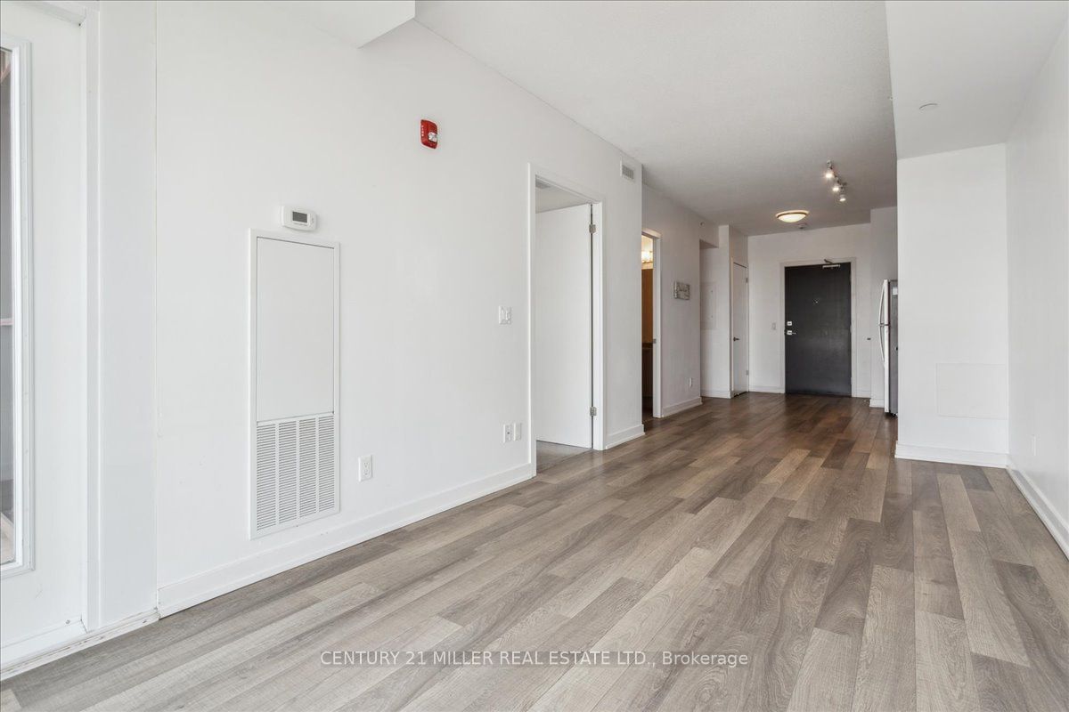 5240 DUNDAS St, unit 614 for rent