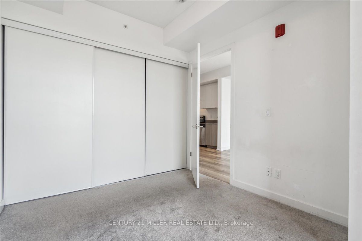 5240 DUNDAS St, unit 614 for rent