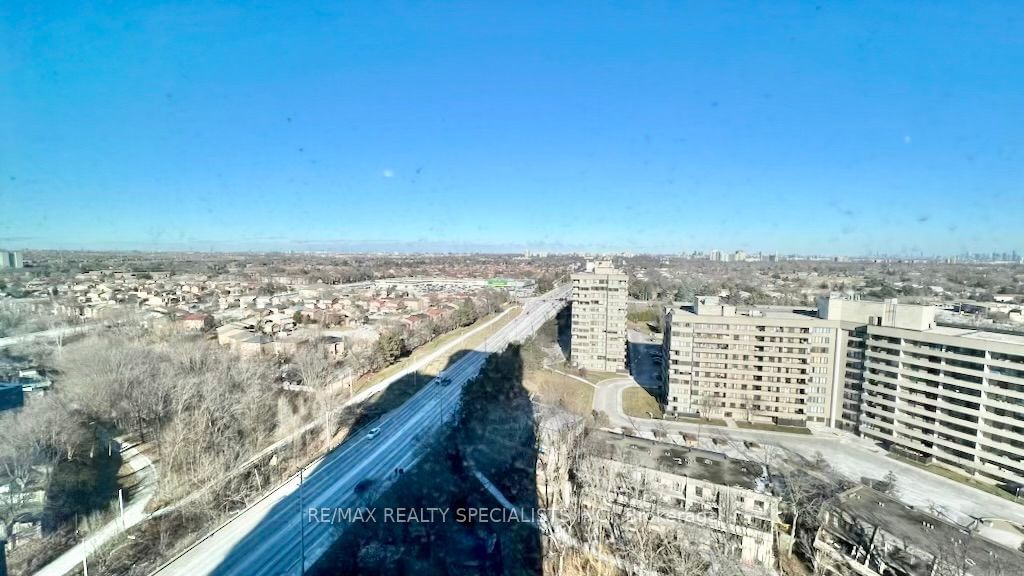 204 Burnhamthorpe Rd E, unit 1509 for rent