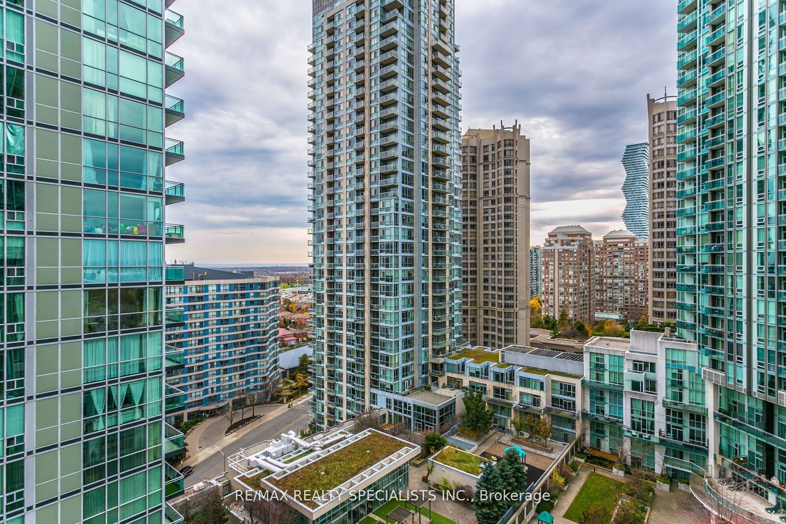 220 Burnhamthorpe Rd W, unit 1705 for sale