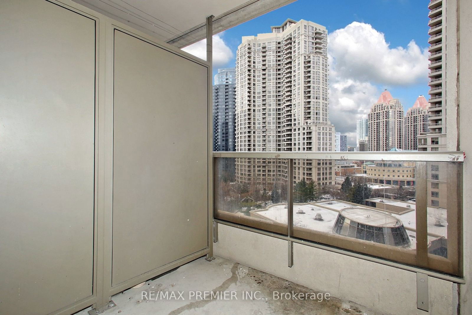 3880 Duke Of York Blvd, unit 1002 for rent