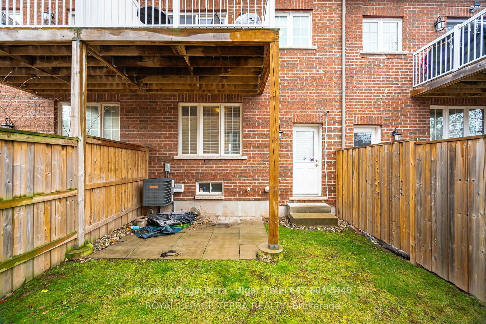 2220 Queensway Drive Townhomes, Burlington, Toronto