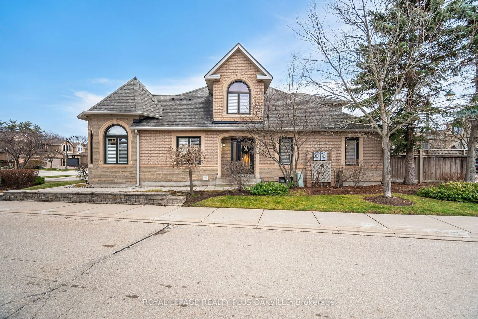 The Woods of Joshua Creek Townhomes, Oakville, Toronto