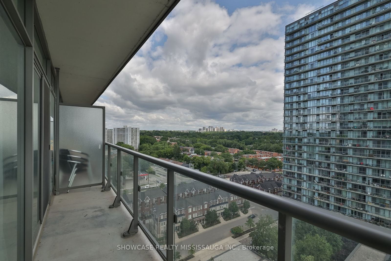 105 The Queensway Ave, unit 1401 for rent