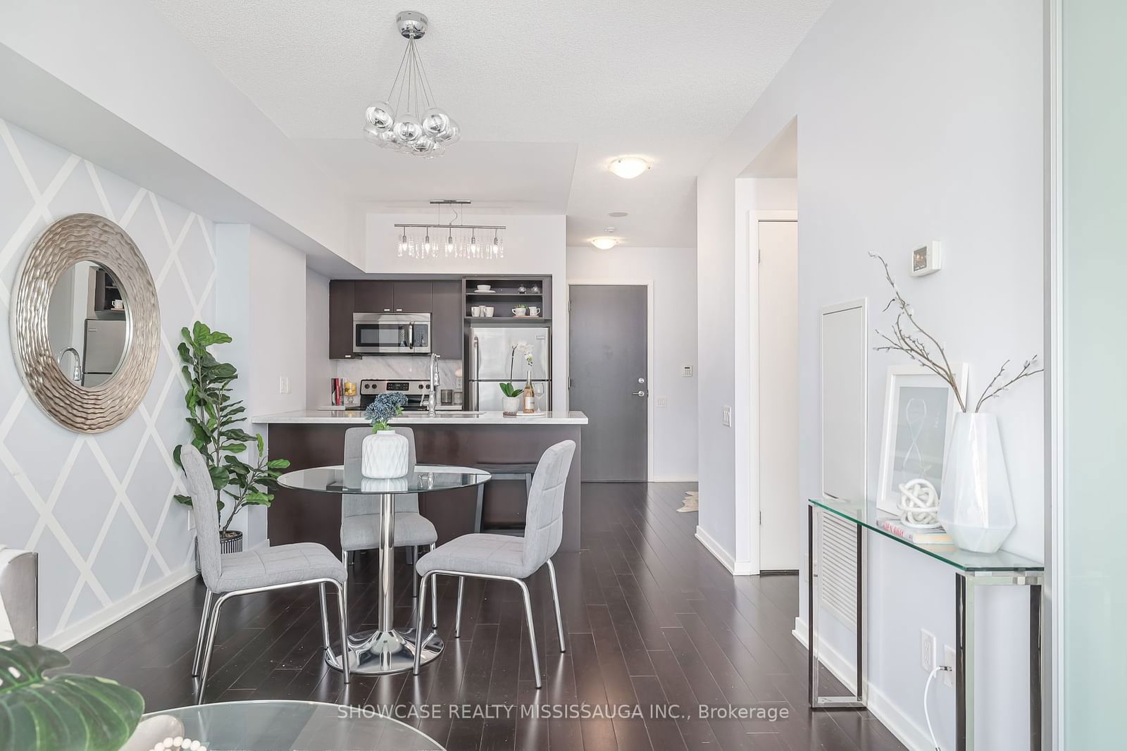 105 The Queensway Ave, unit 1401 for rent