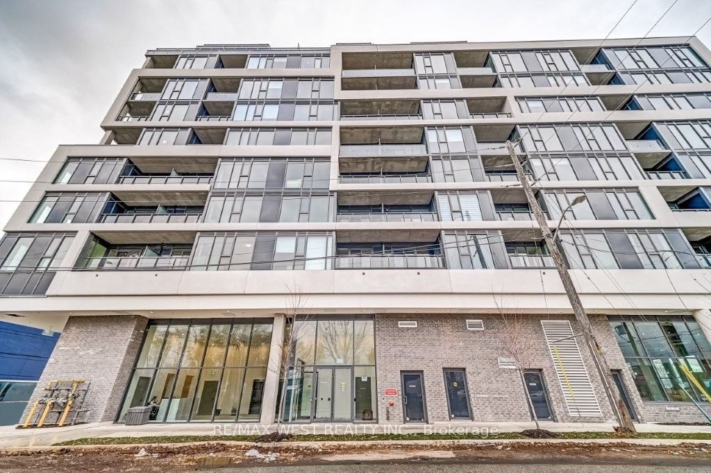 859 The Queensway, unit 513 for rent