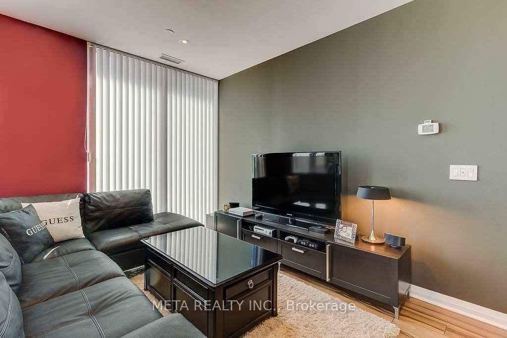 75 Eglinton Ave, unit 201 for rent