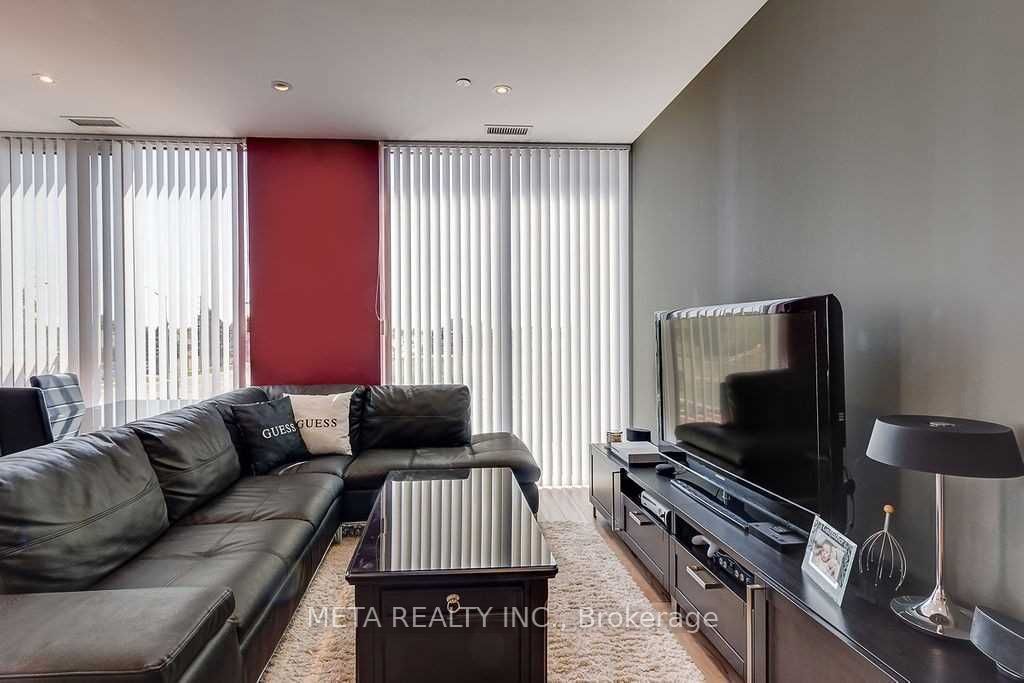 75 Eglinton Ave, unit 201 for rent