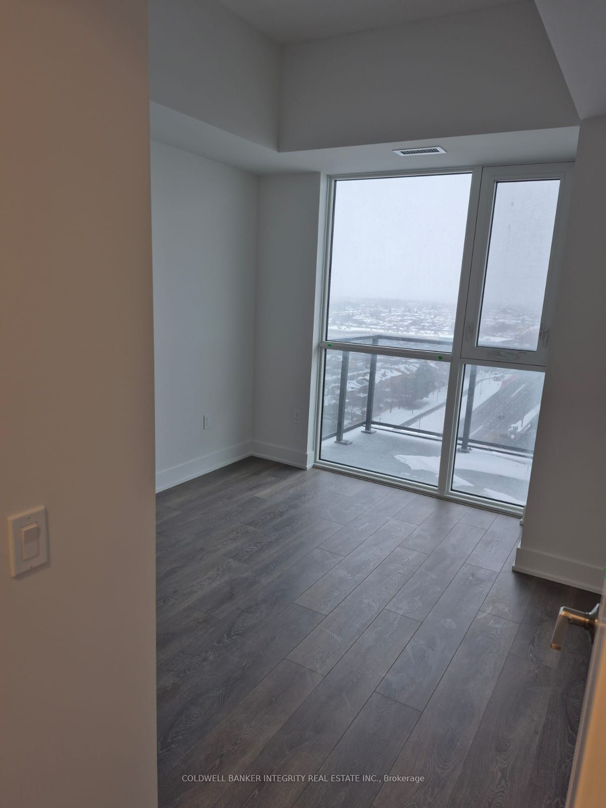 204 Burnhamthorpe Rd E, unit 1608 for rent