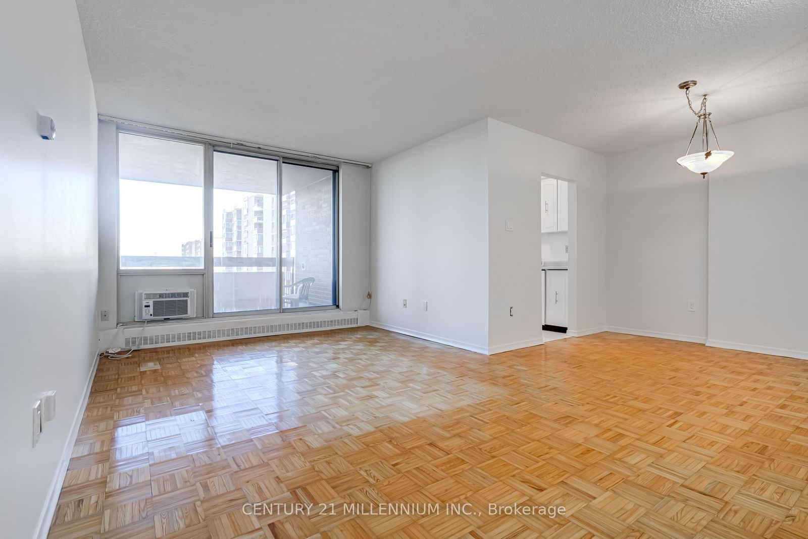 1615 Bloor St, unit 712 for sale