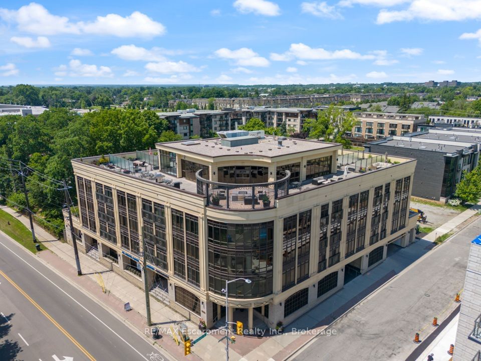 205 Lakeshore Rd W, unit 206 for sale