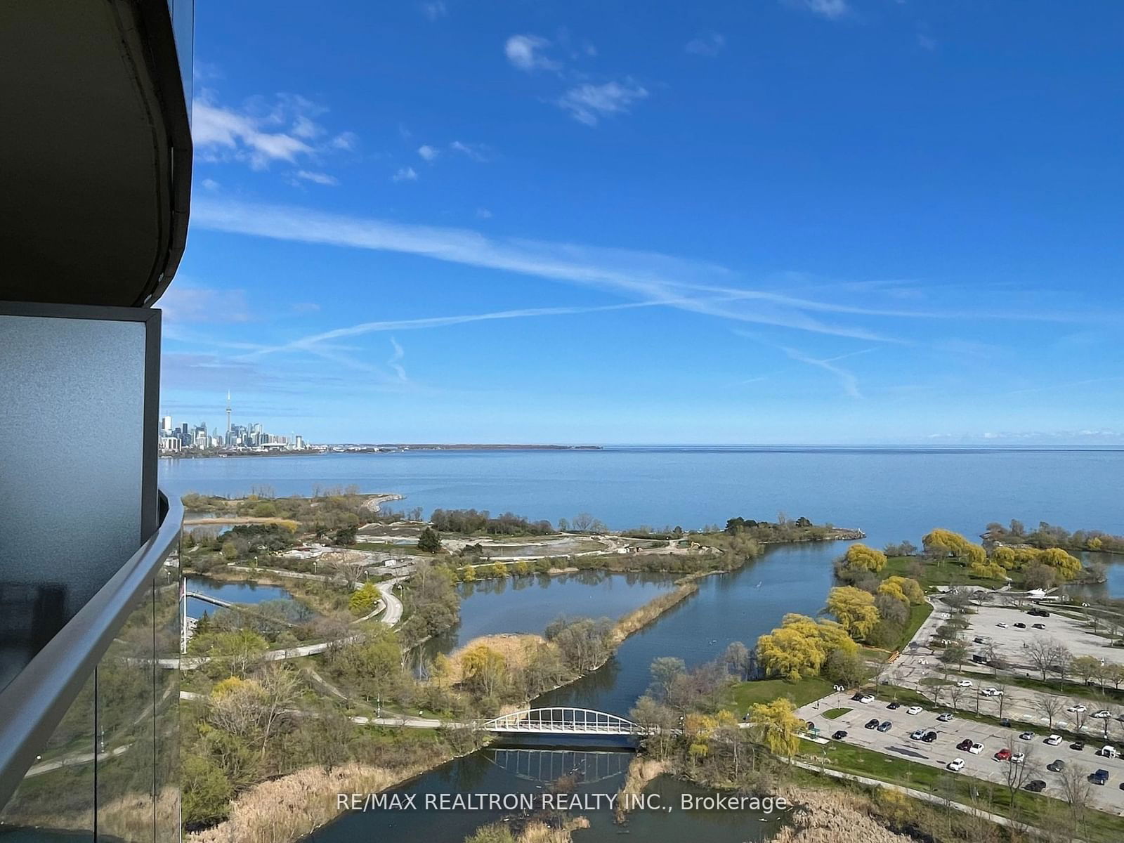 2230 Lake Shore Blvd W, unit 2402 for rent