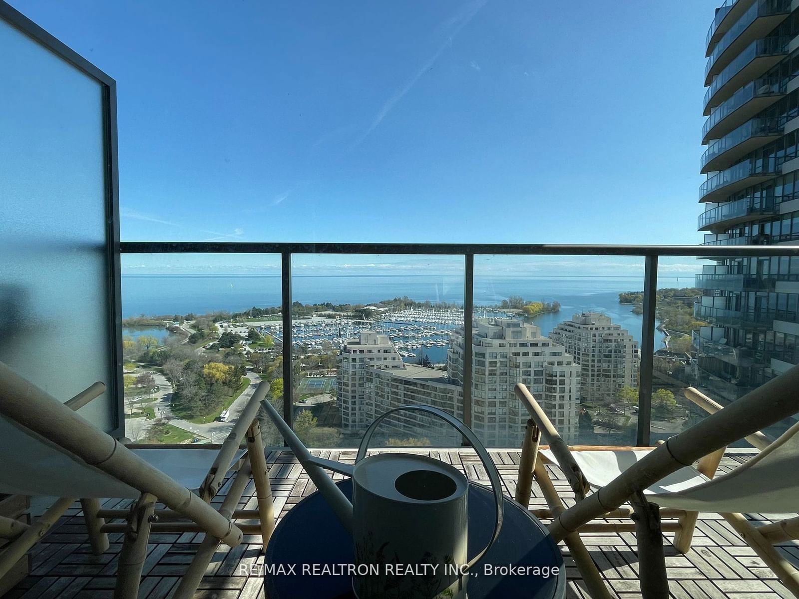 2230 Lake Shore Blvd W, unit 2402 for rent