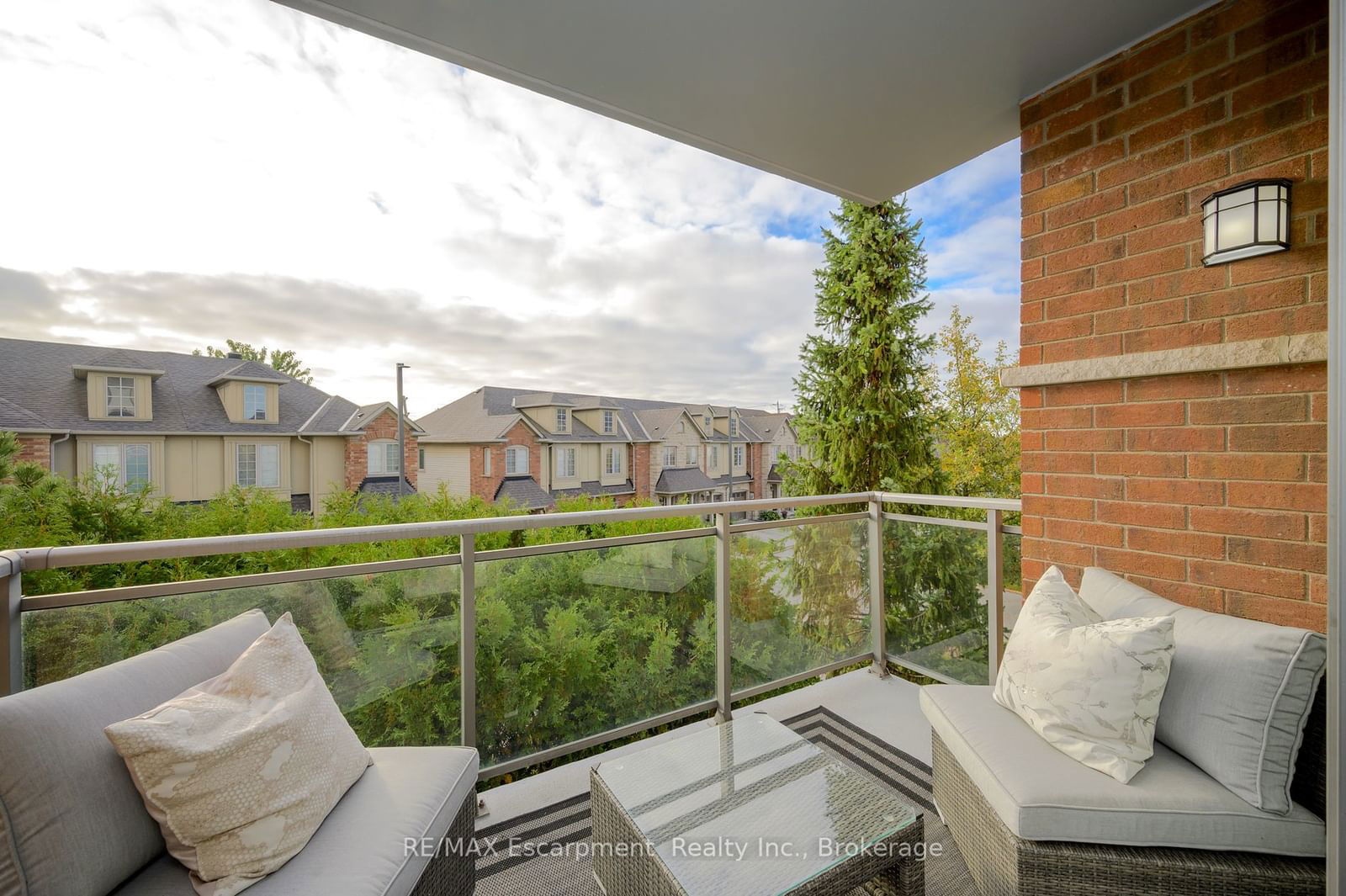 Terraces in The Village Condos, Burlington, Toronto