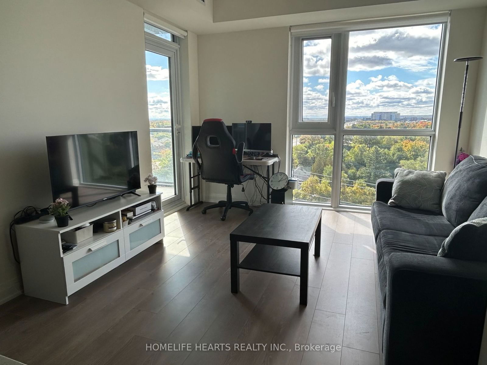 509 Dundas St W, unit 602 for rent