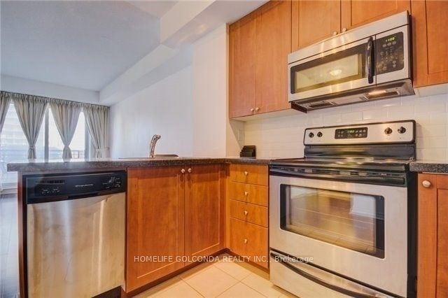 385 Prince Of Wales Dr, unit 409 for rent