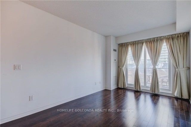 385 Prince Of Wales Dr, unit 409 for rent