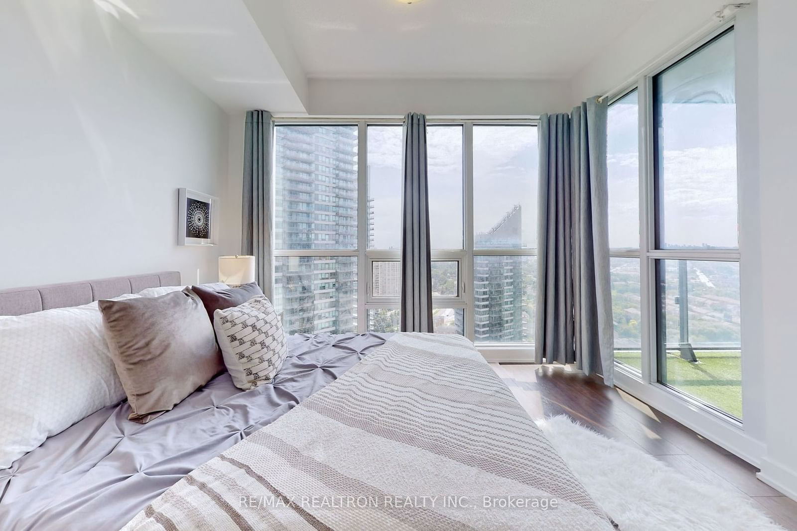 2212 Lakeshore Blvd W, unit 3206 for sale