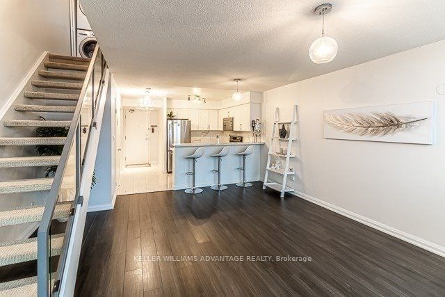 200 Manitoba St, unit 326 for rent